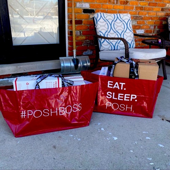 POSH BOSS RED TOTE BAG NWT - Picture 2 of 13